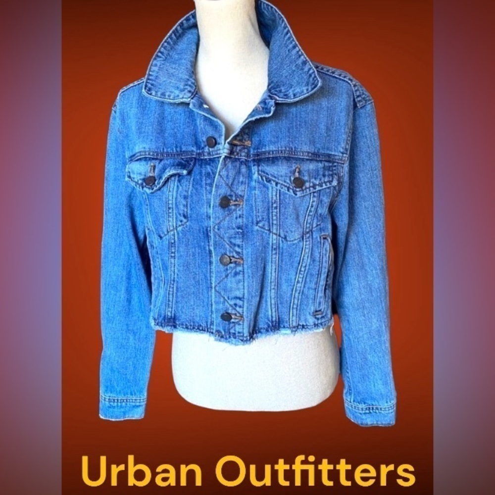Urban Outfitters-BDG size medium cropped denim jacket. 6 pockets. EUC! Like new